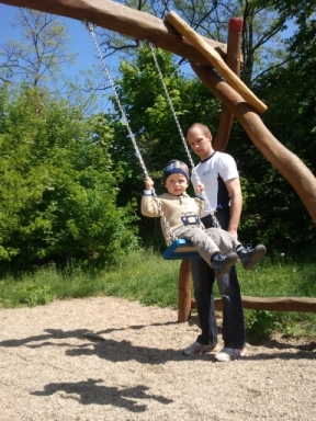 2011-05-01 12.00.21